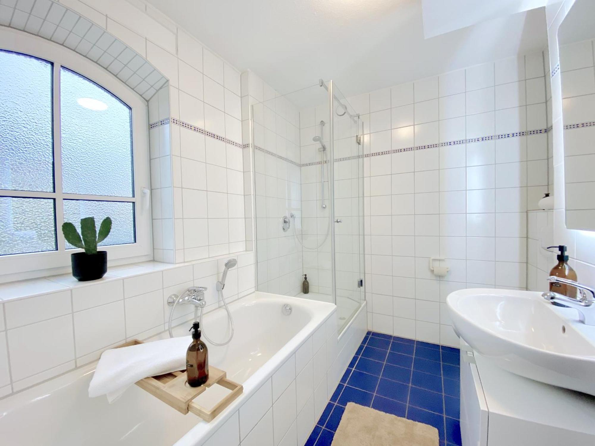 Snug Stays 1 I 3-Zimmer Design Apartment Am See Mit Garten I Home Office I Highspeed Wifi Weßling Kültér fotó